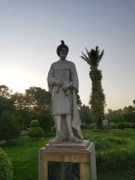 Statue of Abu Firas al-Hamdani