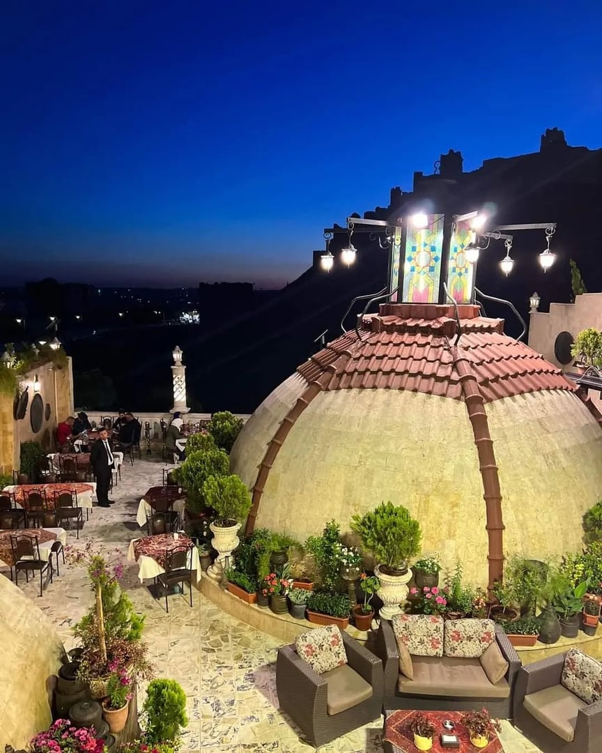 مطعم باب الأحمر 4