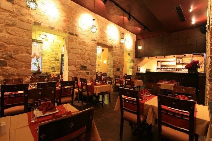 Le Baron Restaurant 3