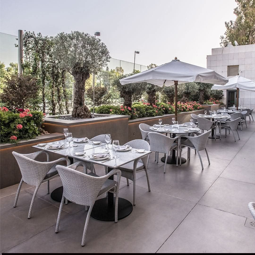 Em sharif restaurant  5