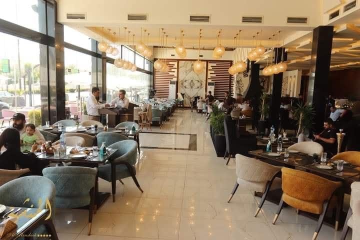 مطعم المنشية  4