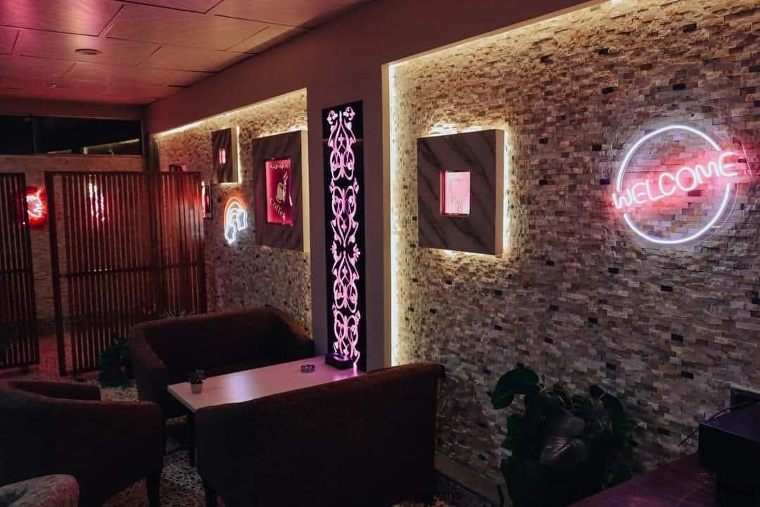 مطعم ومسبح صحارى العائلي  2