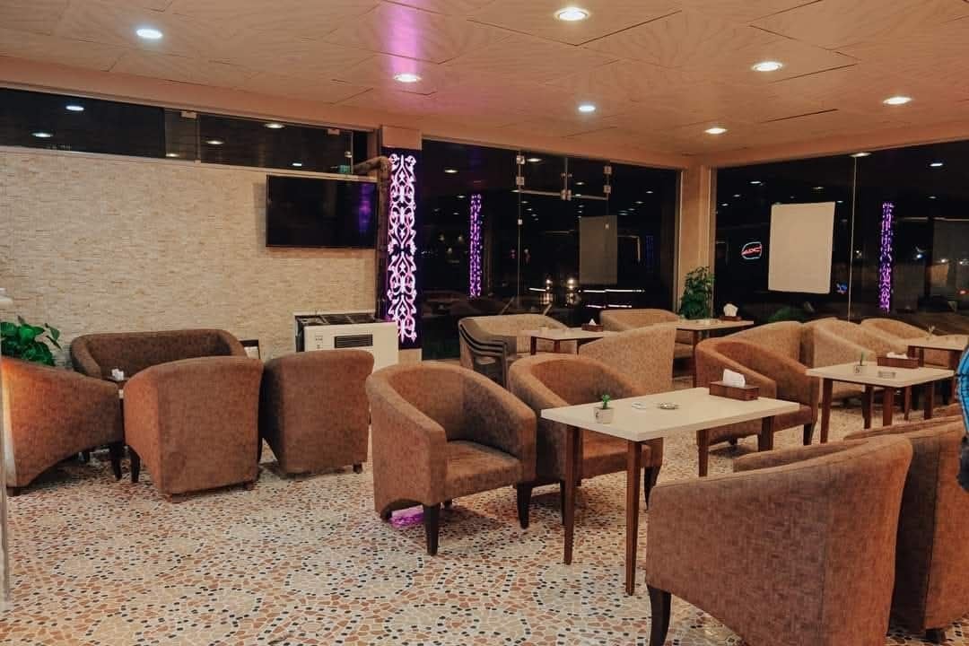 مطعم ومسبح صحارى العائلي  3