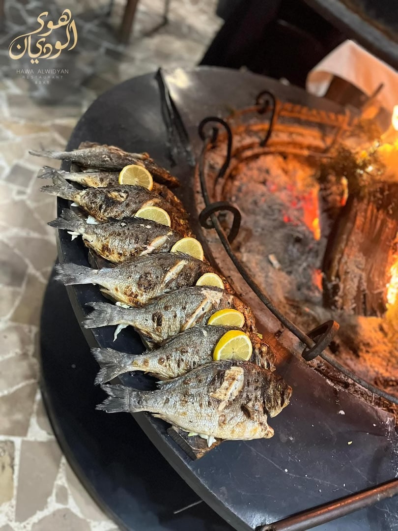 مطعم هوى الوديان 4