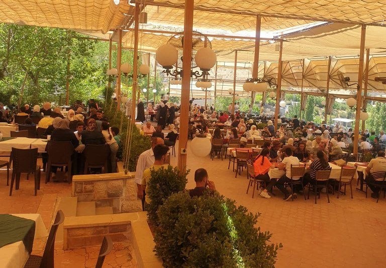 مطعم البوابة ابوزاد 4