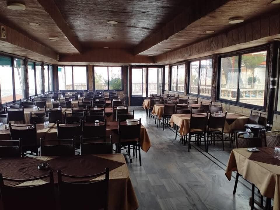 Al-Jarjaniya Palace Restaurant 3