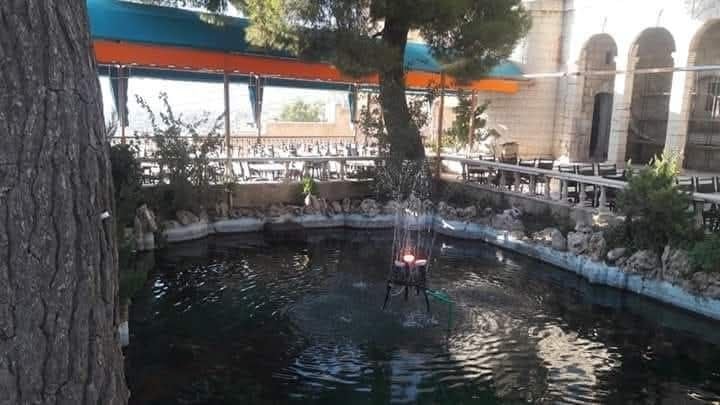 Al-Jarjaniya Palace Restaurant 4